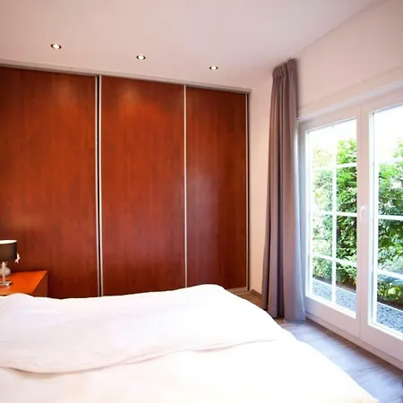 Be Deluxe 10 Personen * 埃德
